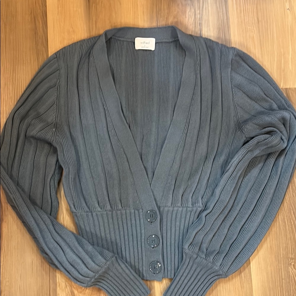 Aritzia EUC Bluish Gray Ribbed Cardigan Sweater known as the Thais size small